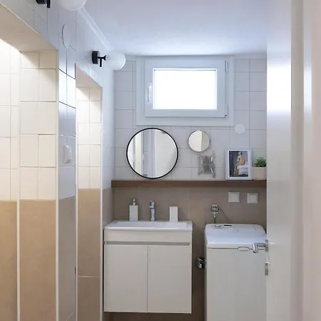 Garden House Retreat *