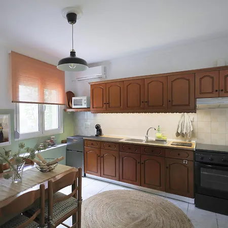 Apartment Garden House Retreat Drama